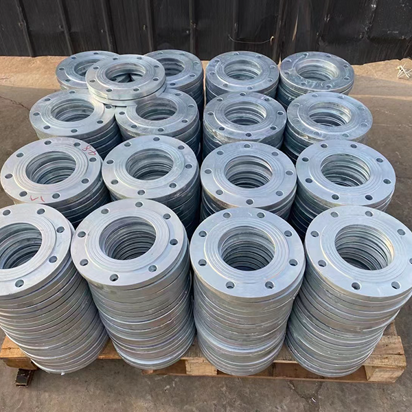 Advantages and process of galvanized flange